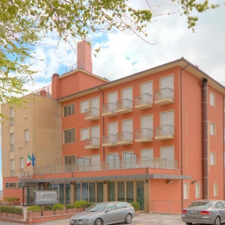 Hotel 3 Querce Camerano Zewnętrze zdjęcie