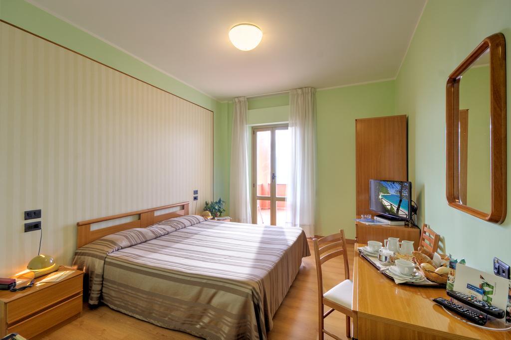 Hotel 3 Querce Camerano Zewnętrze zdjęcie